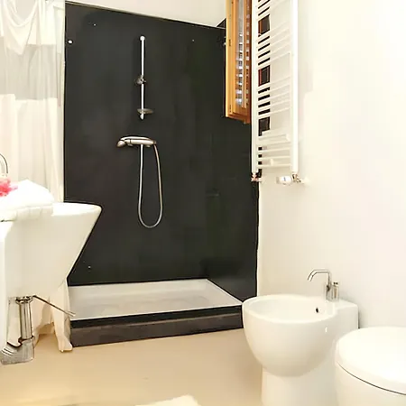 Villa Spacious Altavilla: Private Pool Retreat *