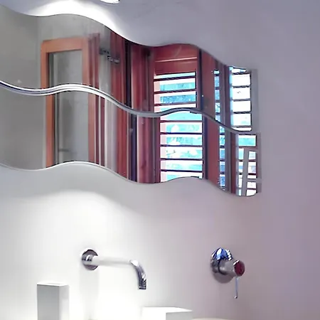 Spacious Altavilla: Private Pool Retreat Villa *