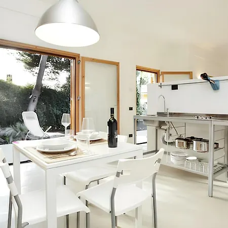 Spacious Altavilla: Private Pool Retreat *
