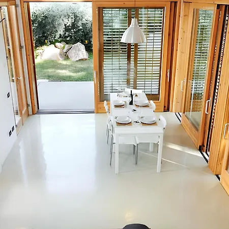 Spacious Altavilla: Private Pool Retreat Villa *