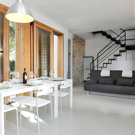 Villa Spacious Altavilla: Private Pool Retreat *